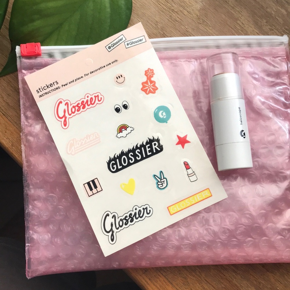 Glossier highlighter ✨